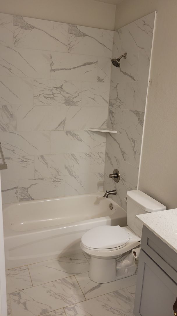 Building Photo - 3/2/2 CUSTOM FEATURES - OPEN CONCEPT - GOD...