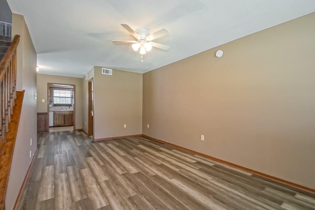 Building Photo - 16382 Hooper Rd