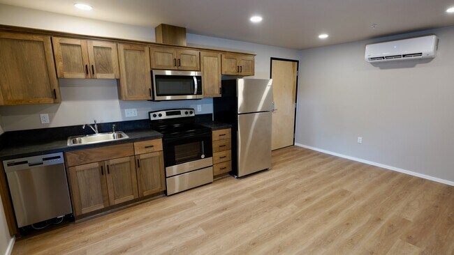 Building Photo - Baker Street Lofts