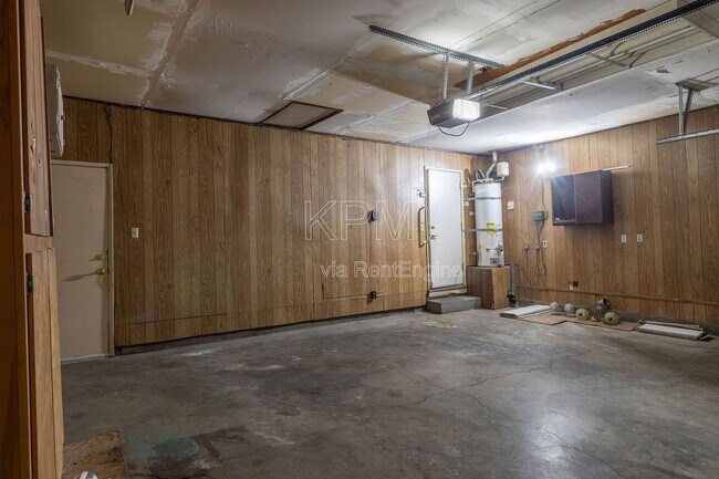 Building Photo - 1217 Aberdeen Ave