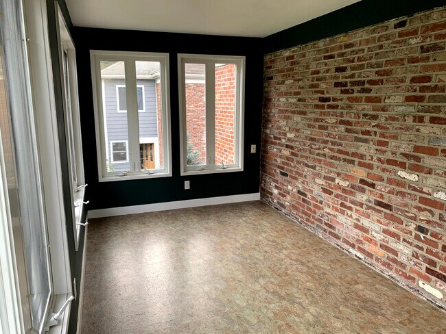 Sunroom - 22 Sparrow St