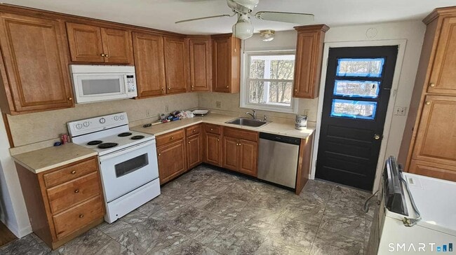 Building Photo - 53 Martone St