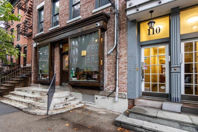 Building Photo - 110 Morris St