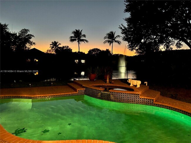 Primary Photo - 9481 Oak Grove Cir