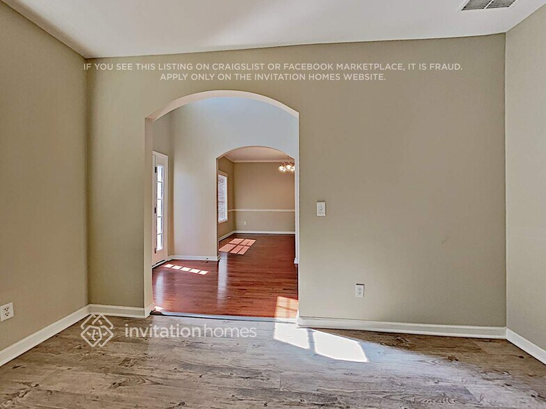 Building Photo - 1734 Dees Dr