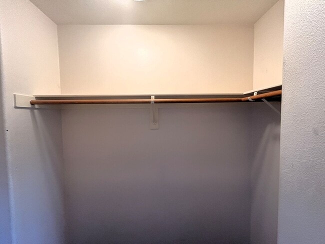 Building Photo - 2 Bedrooms/ 3 Bathrooms