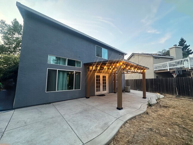 Building Photo - 5020 Accrington Way