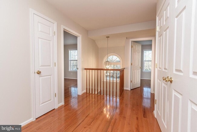 Building Photo - 521 Dogwood Dr