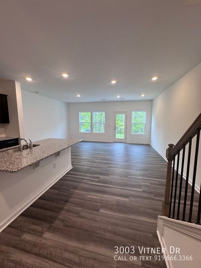 Building Photo - 3003 Vitner Dr