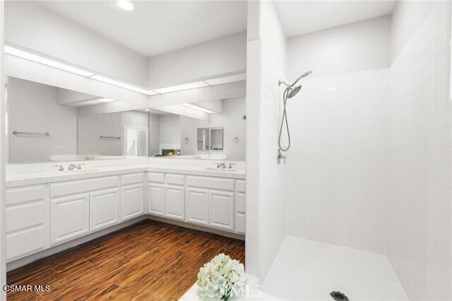 Building Photo - 4109 Laurelview Dr
