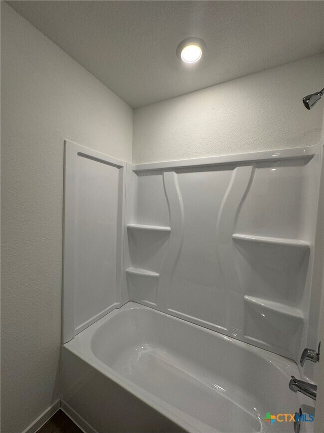 Building Photo - 205 Trinity River Holw