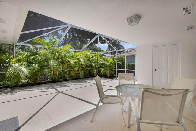 Building Photo - 2904 Pin Oak Ct