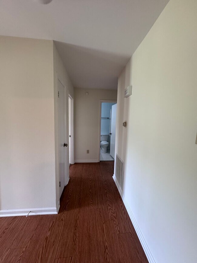 Building Photo - 1115 Briar Creek Rd