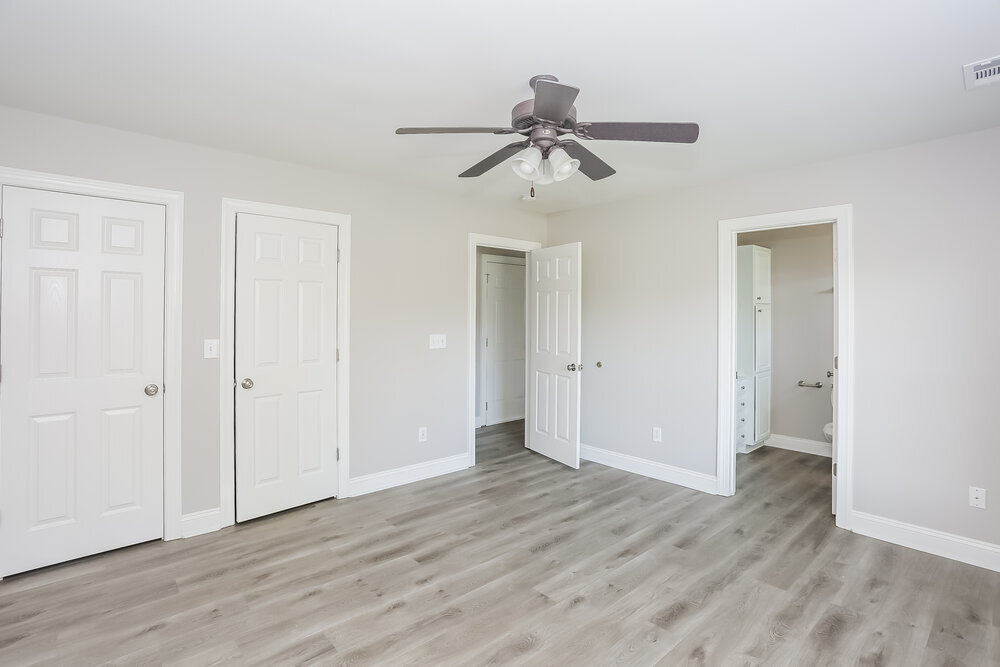 Building Photo - 503 Riverglen Dr NW