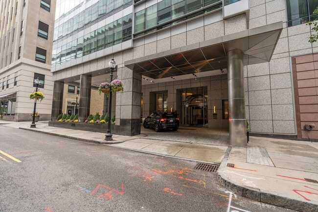 Building Photo - 1 Avery St