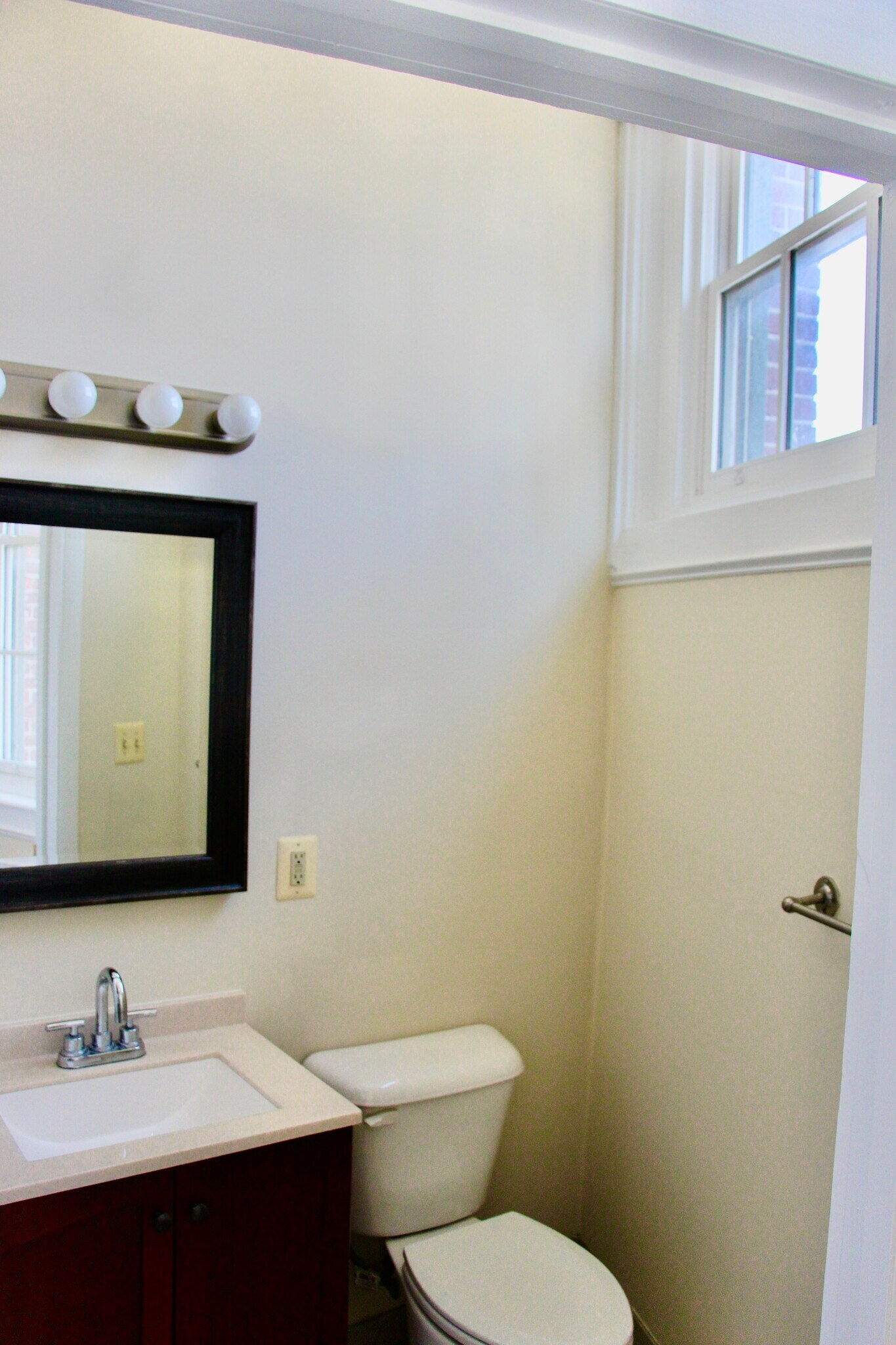 2nd bedroom en suite bath - 526 St Paul St