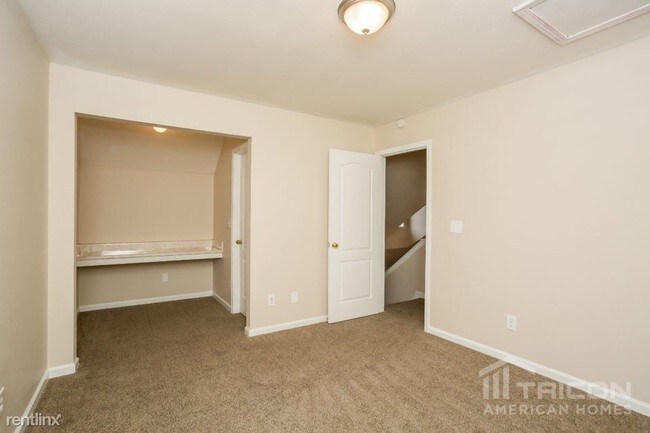 Building Photo - 235 Lakeview Trail