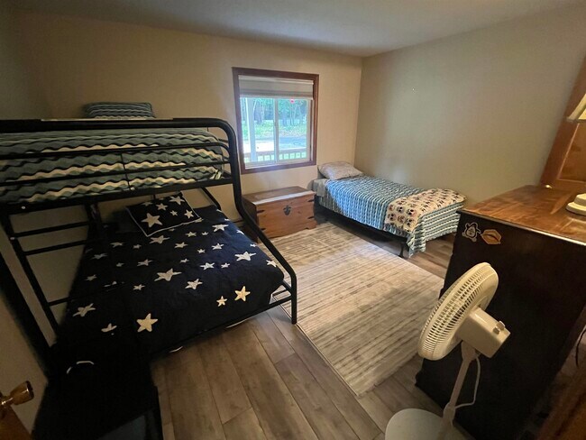 Building Photo - 9 Fawn Meadows