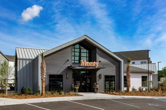 Building Photo - 2403 Mall Dr