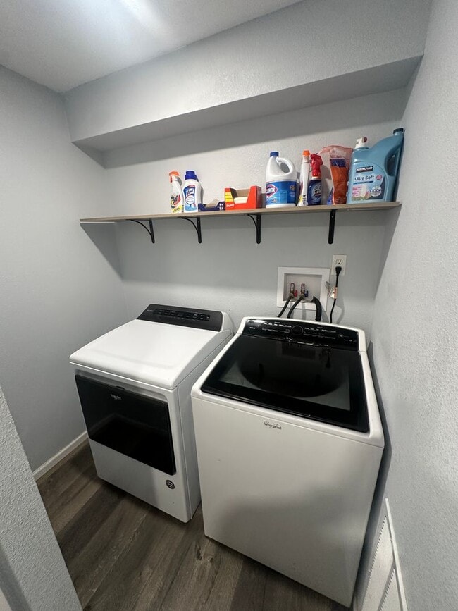 Building Photo - Move-In Ready 4-Bedroom Home in Stetson Hills with Fenced Yard