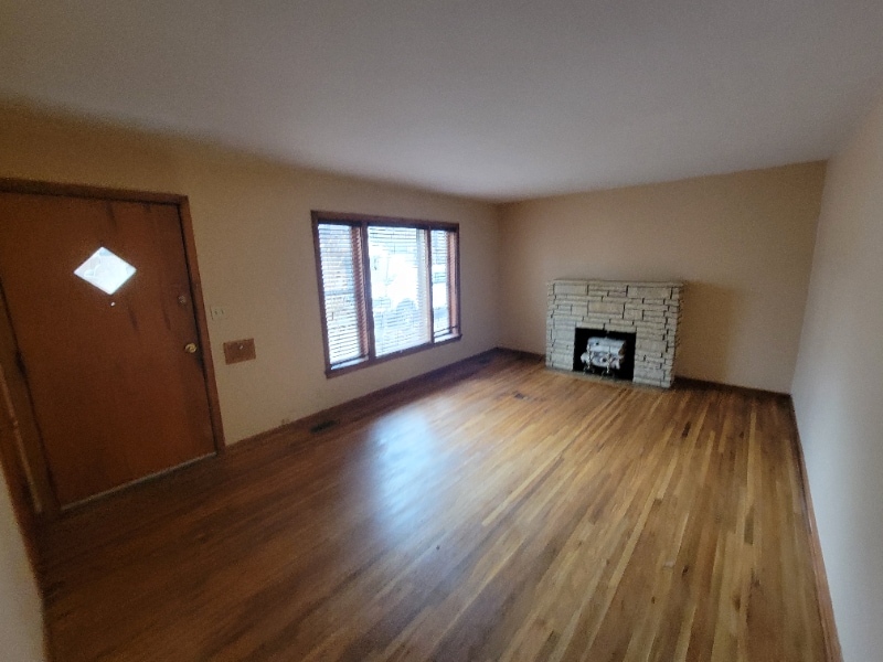 Building Photo - 1112 N Woodrow Ave