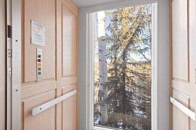 Building Photo - 18 Edgewood Ln