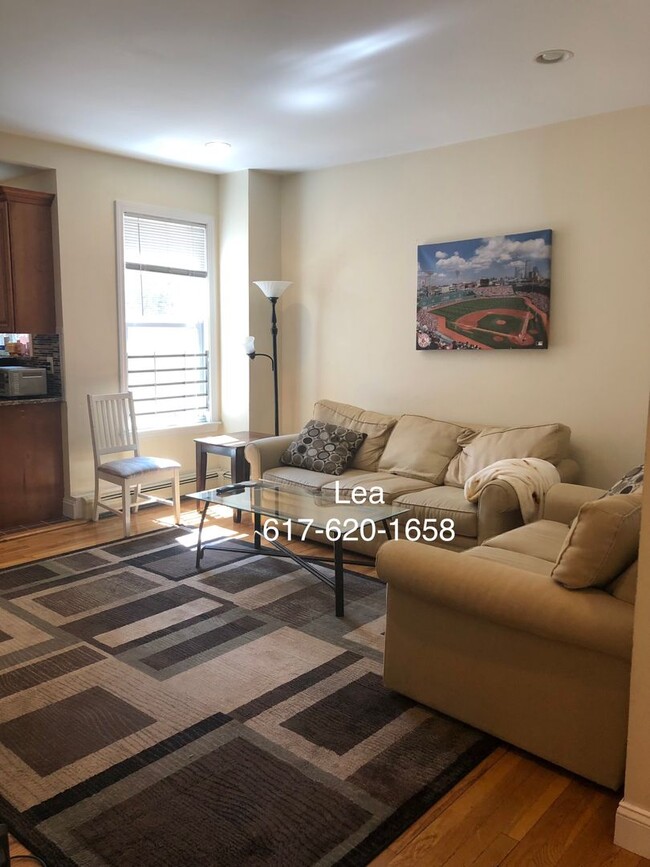 Primary Photo - SEPT Incredible 5bed w/ 2 FULL bath! Right...