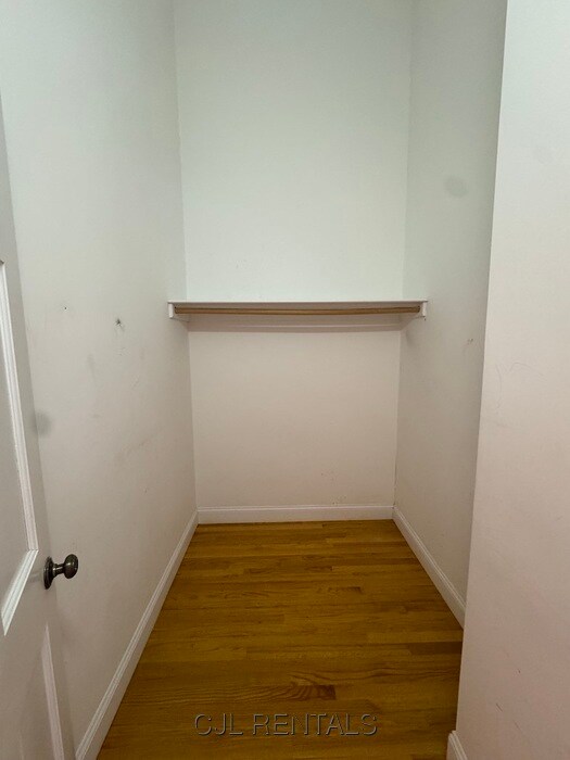 Building Photo - 4 Sherman Ct