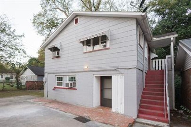 Primary Photo - 1347 Bailey Ave