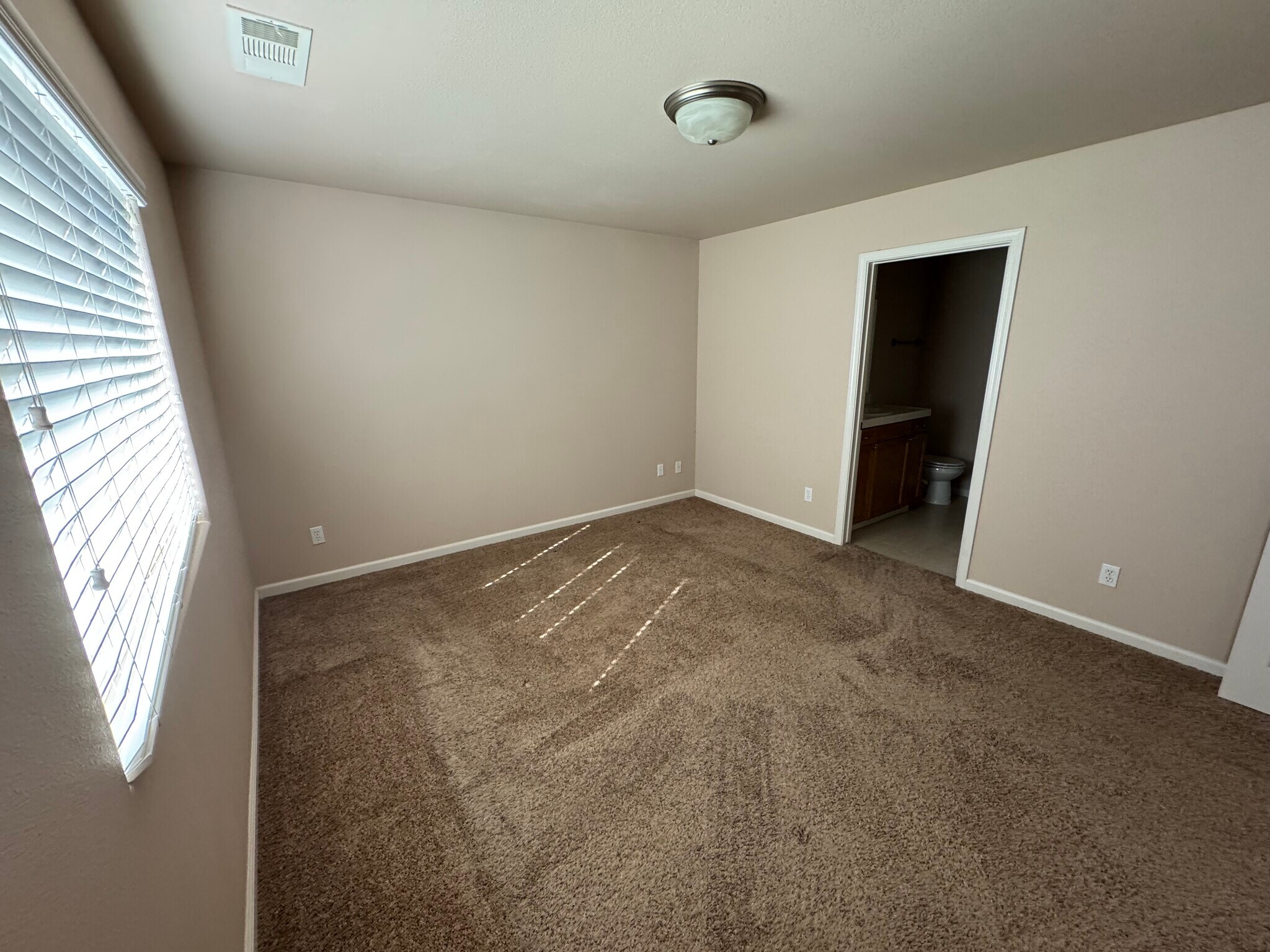 Building Photo - 2301 N Vickie Ct