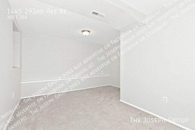 Building Photo - 1445 293rd Ave NE