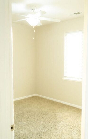 Building Photo - 3312 Moscato St