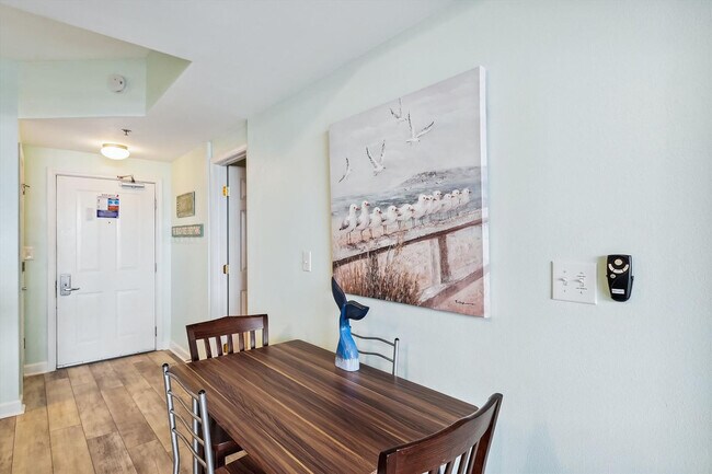 Building Photo - 104 Gulfside Ct