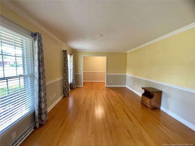 Building Photo - 2514 Dartmouth Dr