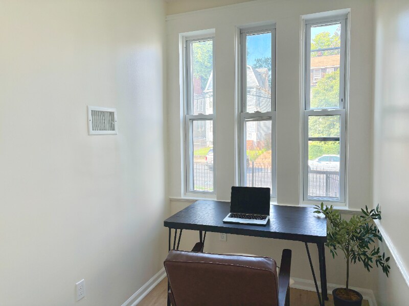 Building Photo - 122 Shephard Ave