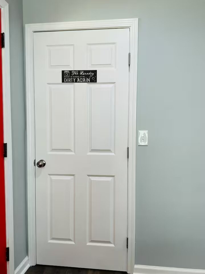 Building Photo - Room in House on Granade Dr