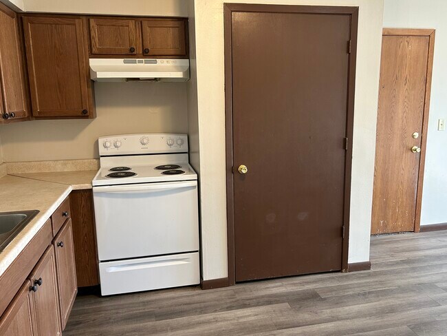 Building Photo - North Ridge Apts