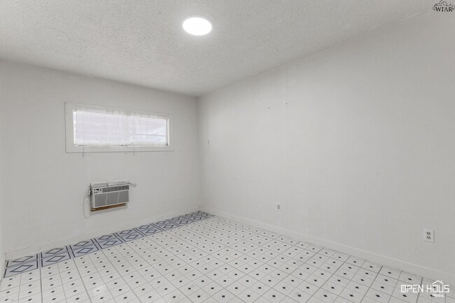 Building Photo - 212 Dirks Dr