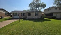 Building Photo - 1102 Lorrie Dr