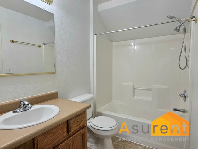 Building Photo - Great Open Concept Townhome Available Soon!