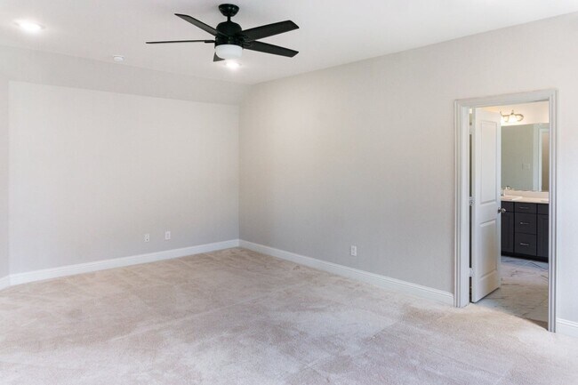 Building Photo - 8016 Sunflower Ln