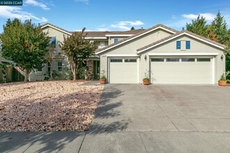 Building Photo - 732 Antiquity Dr