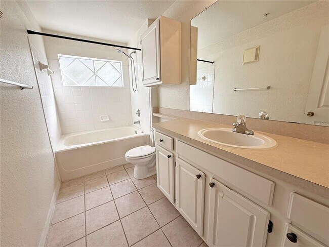 Building Photo - 1817 Shadow View Cir