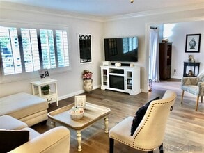 Building Photo - 7545 Charmant Dr