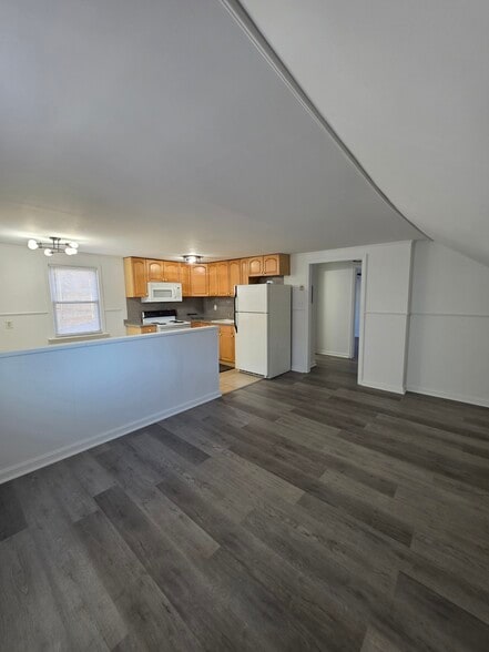 Building Photo - 7 High St