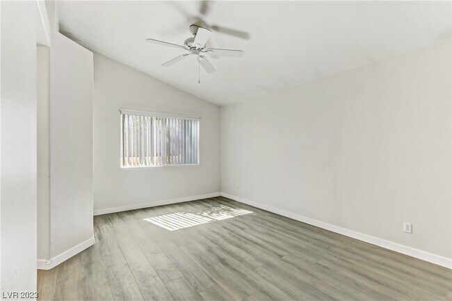 Building Photo - 3781 White Peppermint Dr