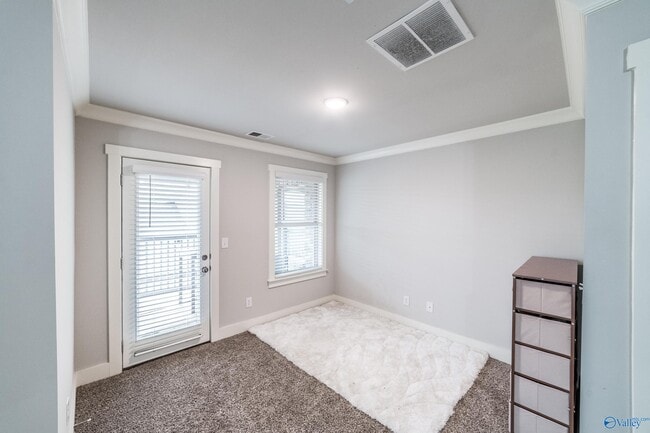 Building Photo - 6 Desert Oak Ct SW