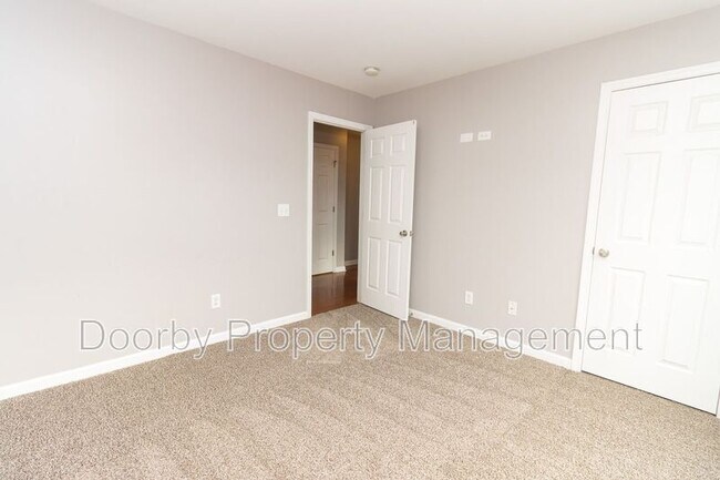 Building Photo - 5755 Caney Ridge Cir