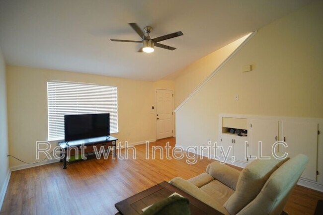 Building Photo - 4434 Gearhart Rd