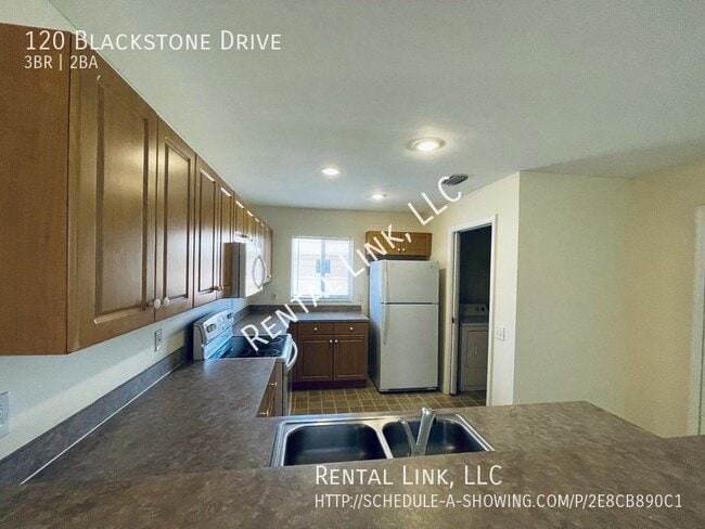 Building Photo - 120 Blackstone Dr